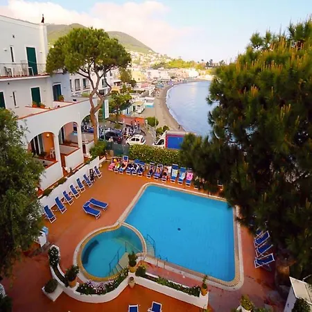 Grand Lido فندق